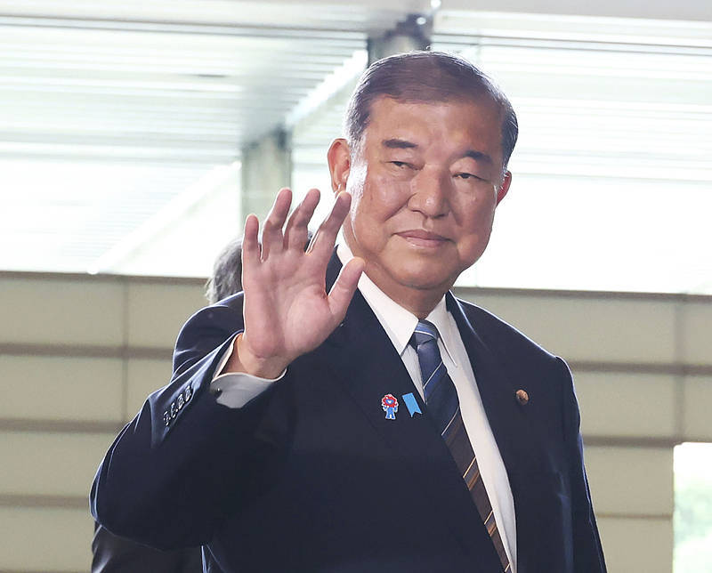 党内大佬集体施压后，石破茂终于决定在9月之前辞职